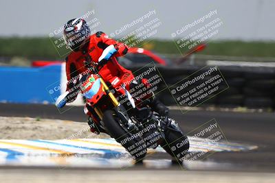 media/Jun-07-2025-TrackDaz (Sat) [[4413525952]]/C Group/1240pm (Turn 1)/